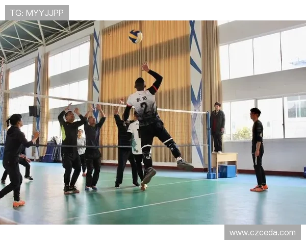 张芳独家分享排球心得与技巧助你提升球技的秘诀与经验 张芳独家分享排球心得与技巧助你提升球技的秘诀与经验