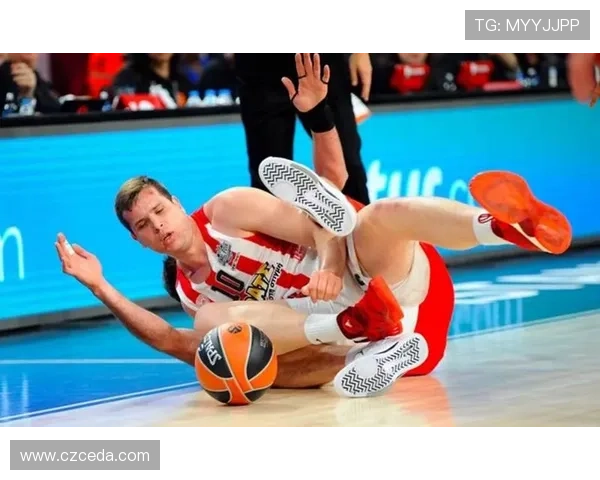 成都滑板队区域防守分析与战术得失探讨 成都滑板队区域防守分析与战术得失探讨