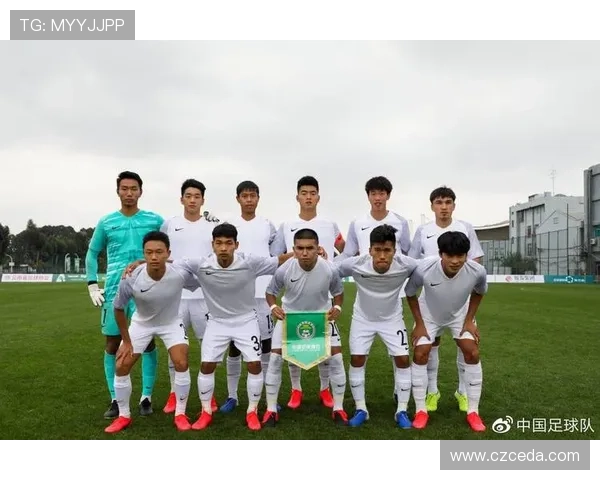 成都足球队在冠军赛中的个人能力展现与战术配合分析