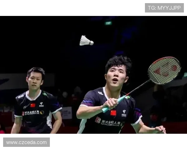 武汉羽毛球队在冠军赛积分榜上以70分稳居第一名展现强劲实力